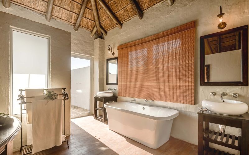 Hlosi  Lodge 17